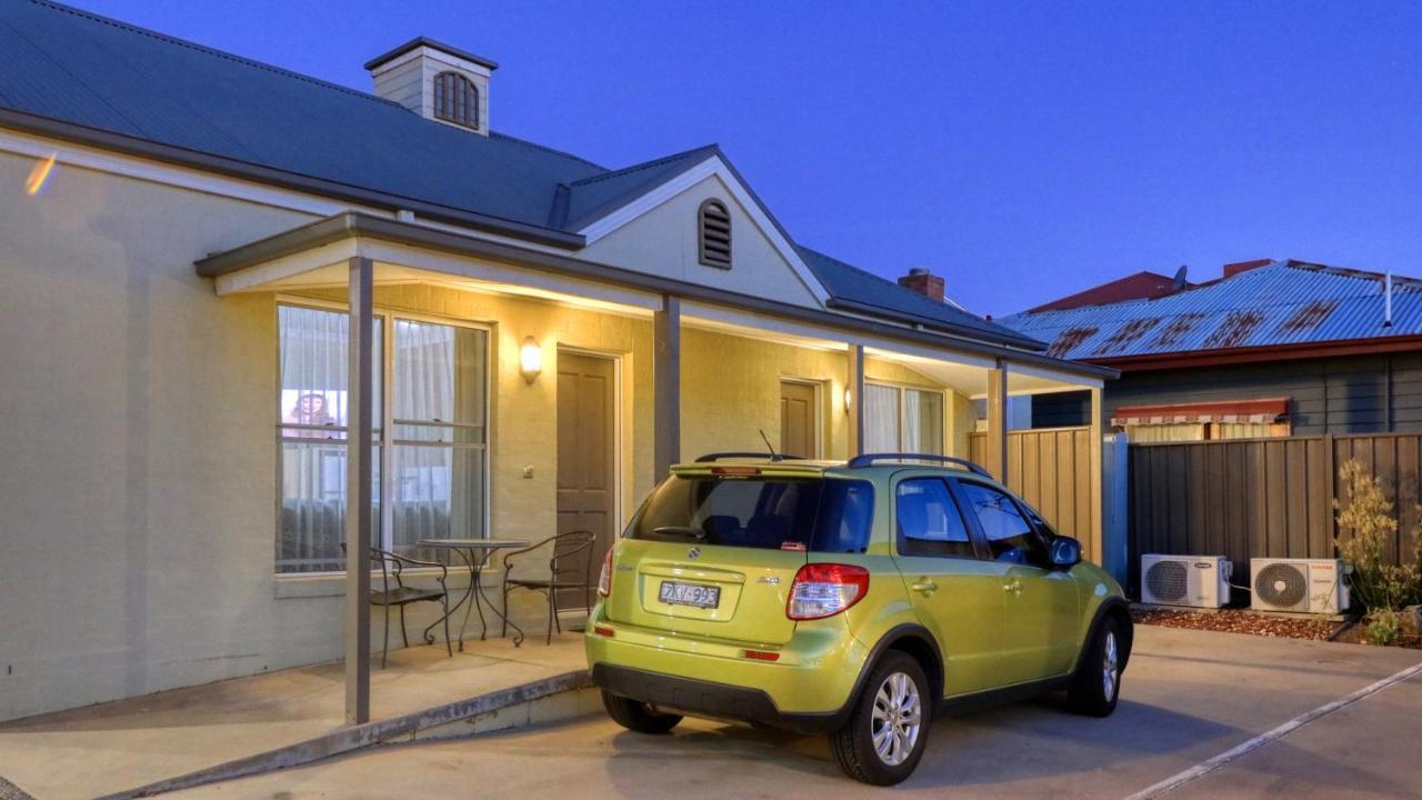 Bridges On Meninya Motel & Apartments Moama Exterior photo