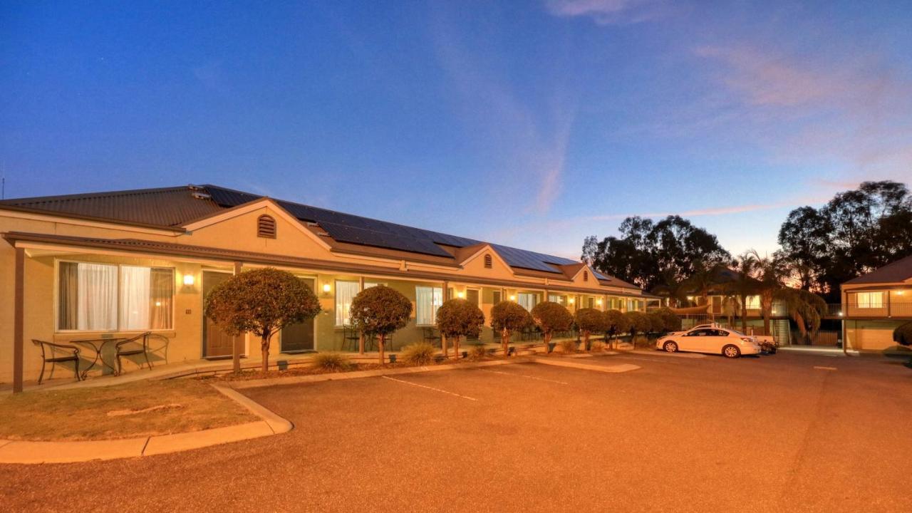 Bridges On Meninya Motel & Apartments Moama Exterior photo