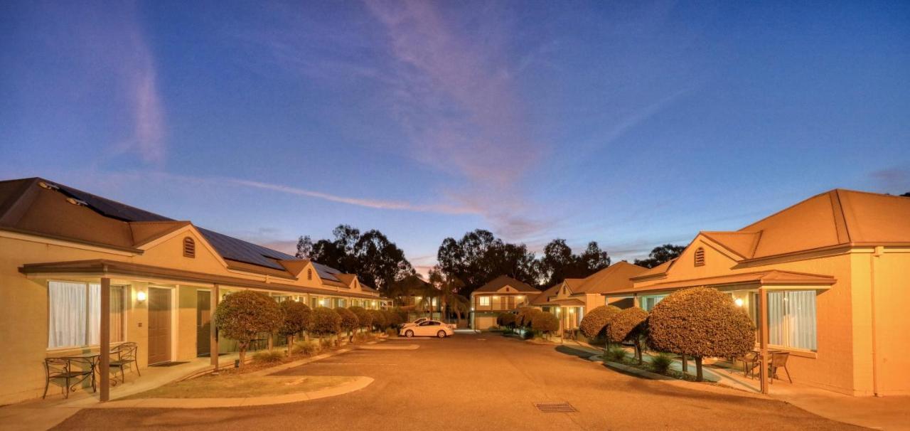 Bridges On Meninya Motel & Apartments Moama Exterior photo