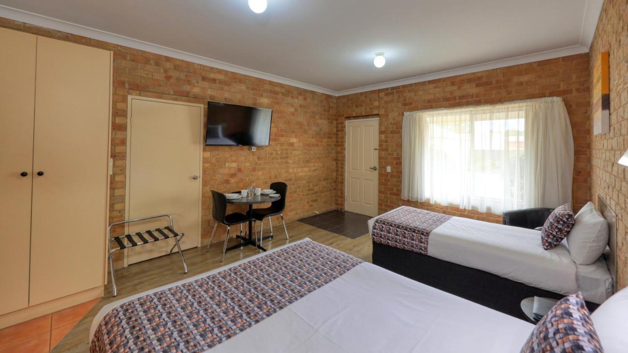 Bridges On Meninya Motel & Apartments Moama Exterior photo